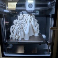 FDM-Drucker bei der Arbeit